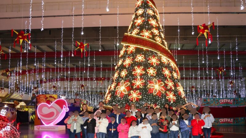 Menores de Casas de Asistencia SEDIF conviven con alegría en festival navideño “por amor a Puebla”