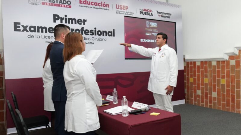 Primera generación de Médico Cirujano de la USEP culmina su formación