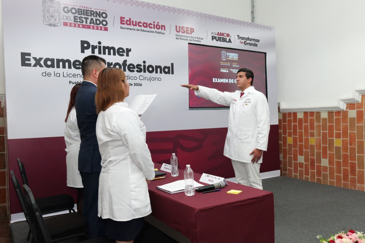 Primera generación de Médico Cirujano de la USEP culmina su formación