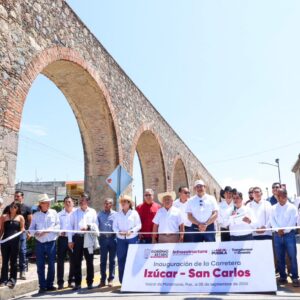 Transforma gobierno de Puebla conectividad regional mediante recuperación carretera en la mixteca