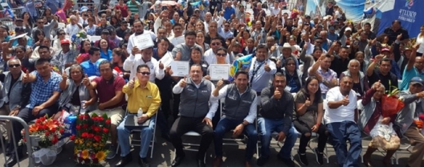 Grupo de 59 adultos mayores, del Programa Raíces de Puebla, se reúnen con familiares migrantes en Los Ángeles, California