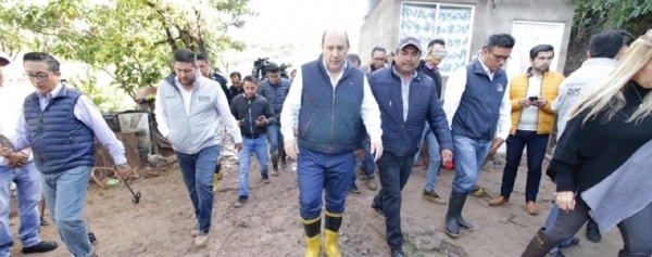 Ofrece gobierno Puebla atención a los afectados por deslave en Santo Tomás Chautla: Fernando Manzanilla
