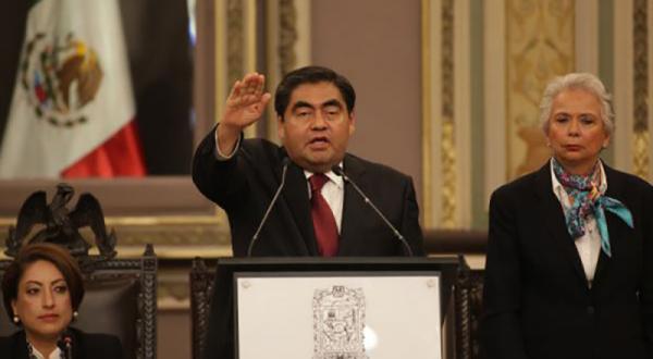Rinde protesta Miguel Barbosa Huerta como Gobernador del estado de Puebla