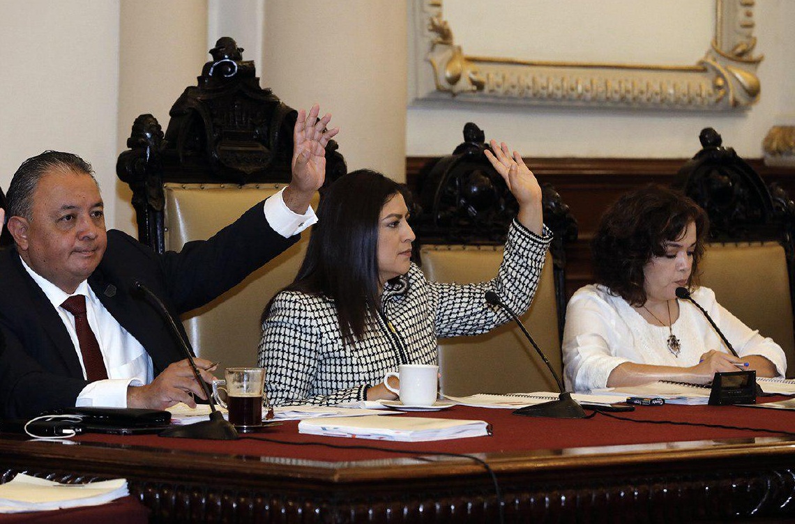 ENSALADA POLÍTICA-¿Claudia Rivera eludirá el desastre urbano e inseguridad?