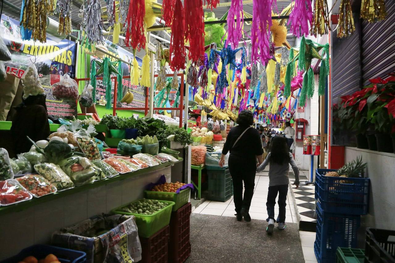 En esta Navidad compra en los mercados locales de tu ciudad para que se reactive la economía