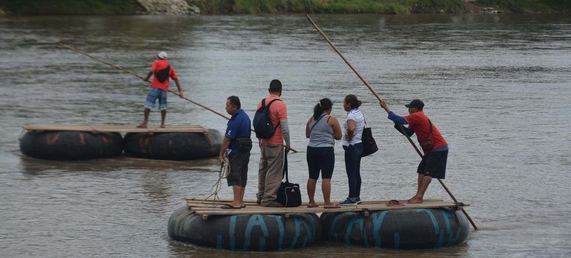 ONU trabaja para mejorar condiciones de los migrantes; ve con riesgo en contener a miles en México