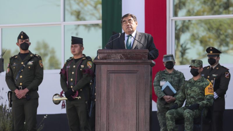 Retos actuales demandan actuación conjunta entre sociedad y Ejército Mexicano: Miguel Barbosa