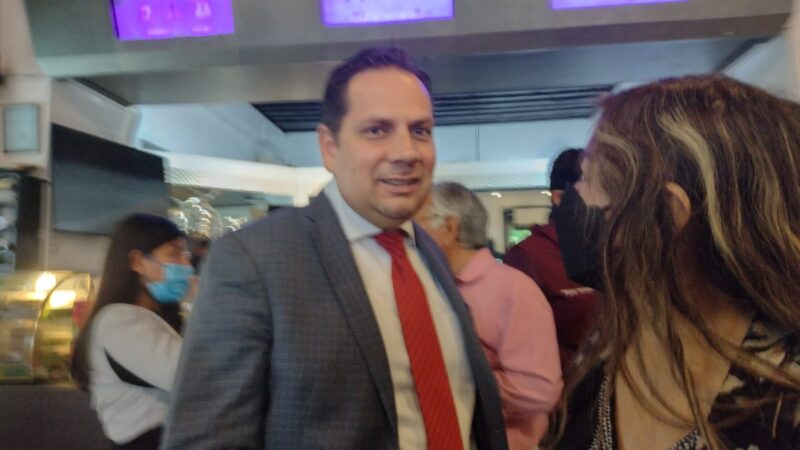 Alejandro Carvajal anuncia que no buscará la dirigencia de MORENA en Puebla