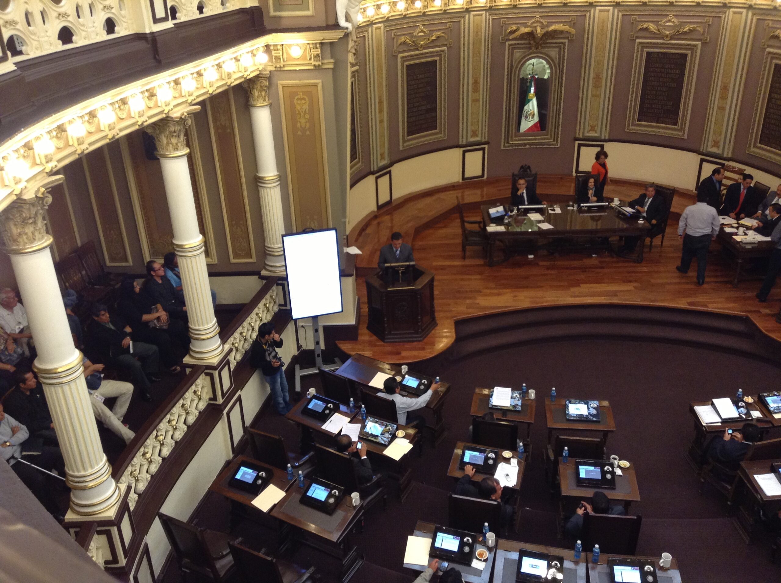 Avala Congreso 10 años de cárcel contra quienes cometan Violencia Vicaria en Puebla