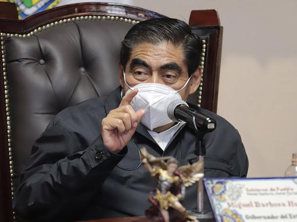 MIGUEL-BARBOSA-HUERTA-APOYA-A-LA-FAMILIA-DE-CECILIA-MONZON