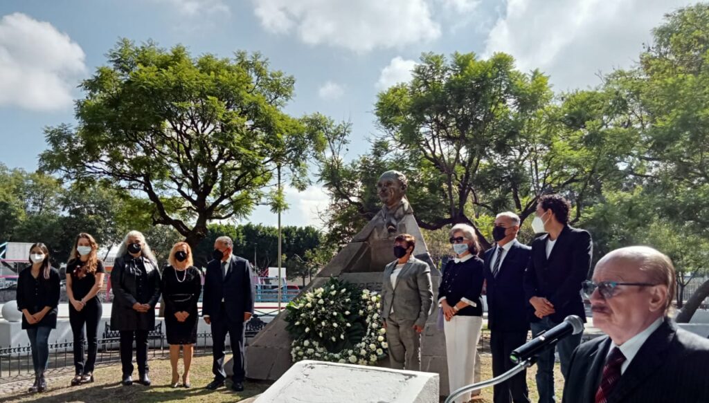 HOMENAJE LUCTUOSO A-JORGE-MURAD MACLUF.