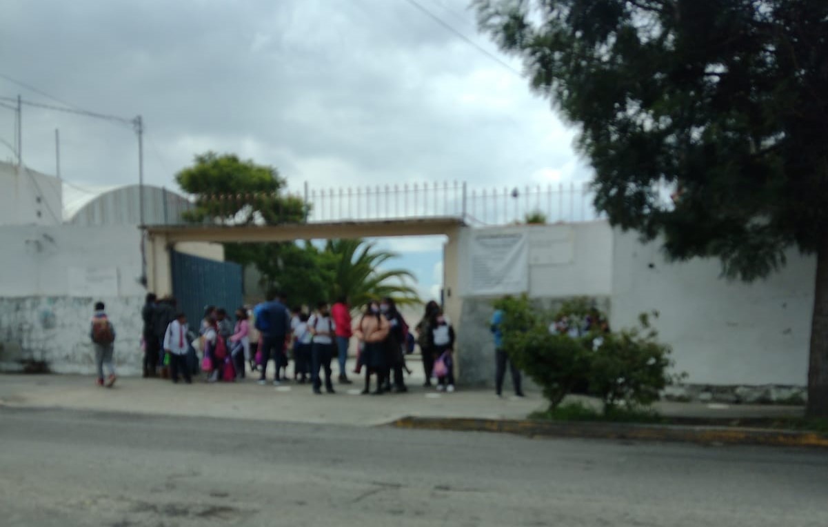 Reporta SEP 10 escuelas con afectaciones por sismo y fuertes lluvias en Puebla capital