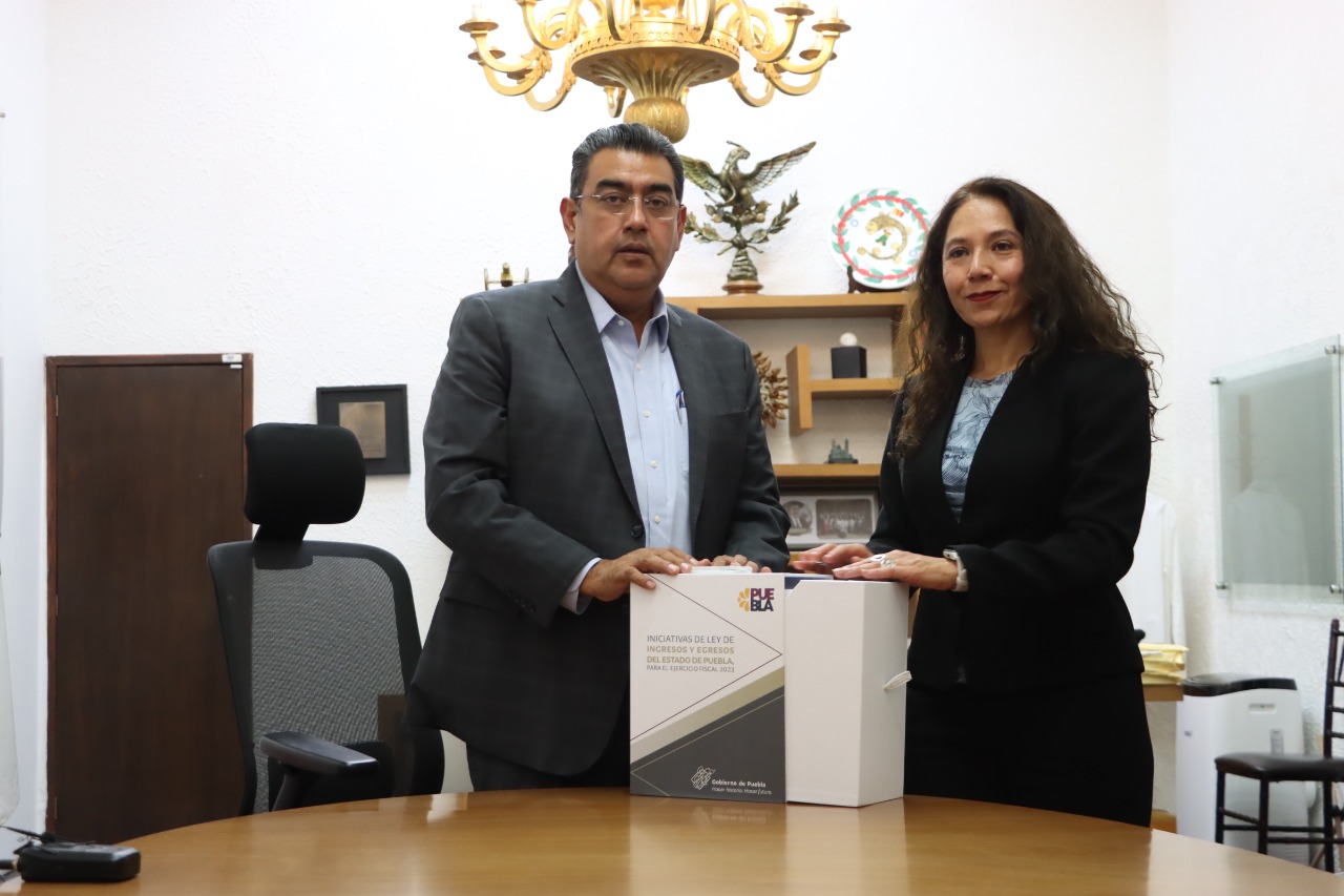 Congreso de Puebla recibe Paquete Económico 2023, se estiman 119 mil millones para el próximo año