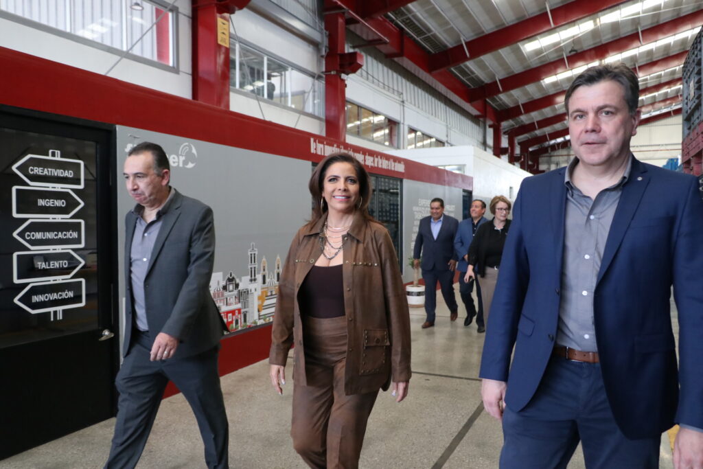 Impulsar mano de obra calificada, incentiva la inversión en Puebla: Olivia Salomón