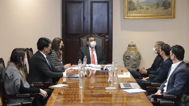 Pactan Sergio Céspedes y directivos de Audi nuevas inversiones para Puebla