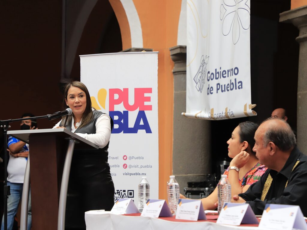 ENTREGAN-RECONOCIMIENTO-COCINERAS