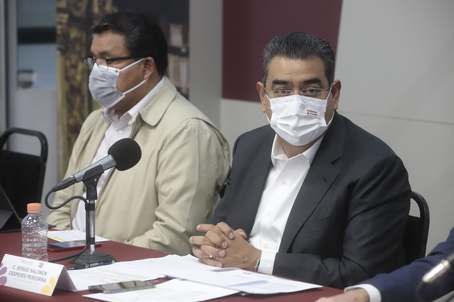 Denuncia el gobernador de Puebla Sergio Salomón Céspedes ataque a su privacidad