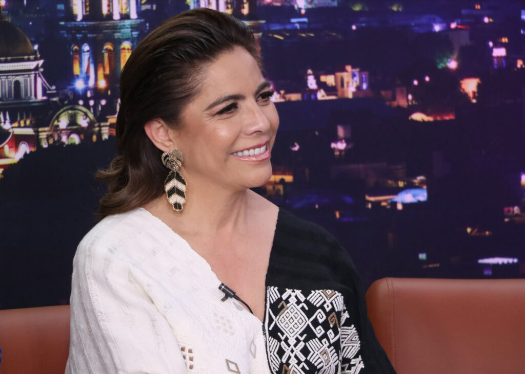 La secretaria de Economía Olivia Salomón destacó que, el gobierno de Puebla presente, con Sergio Salomón al frente implementa políticas públicas de desarrollo económico con progreso social para que la entidad se mantenga en constante crecimiento.