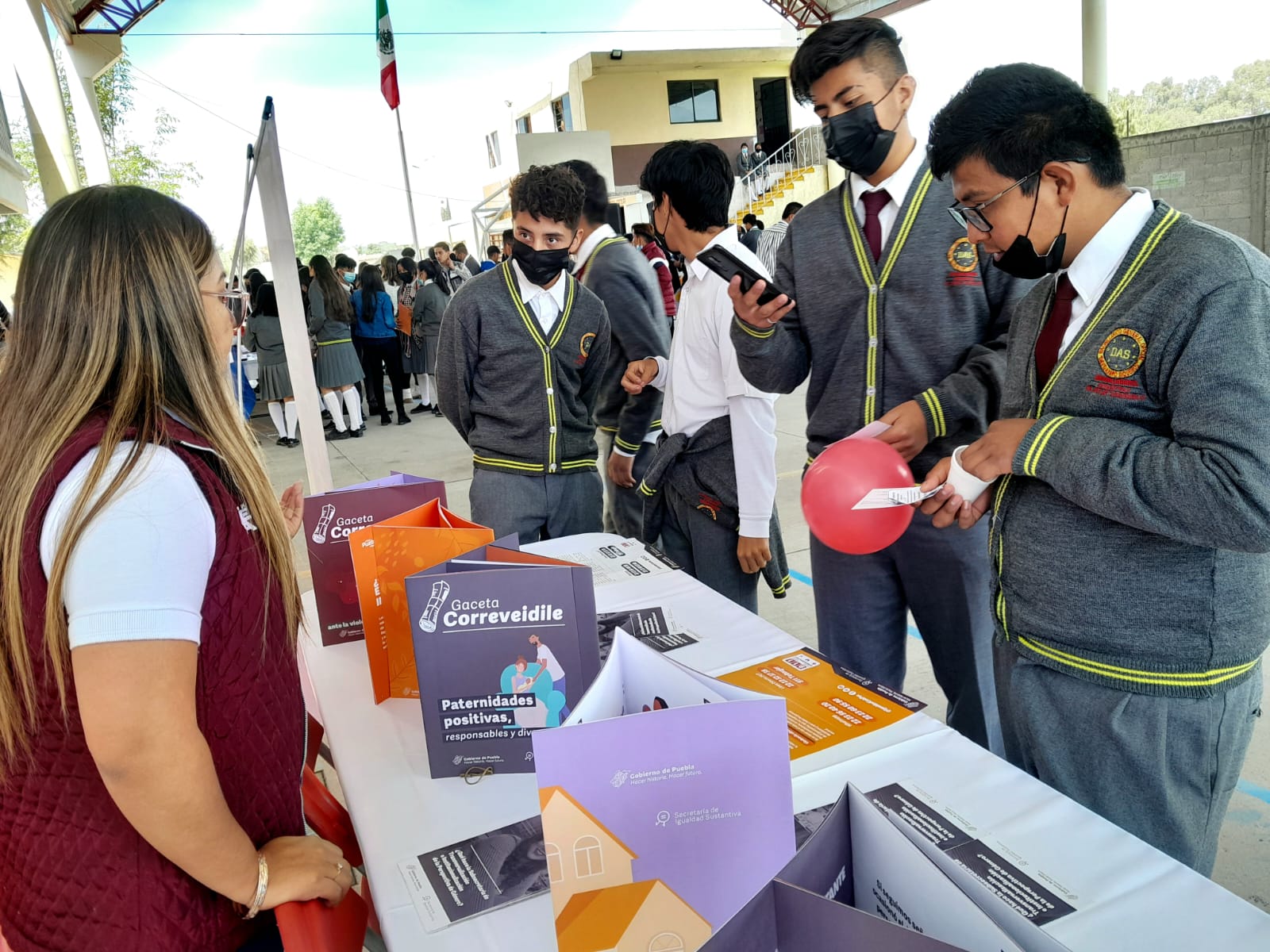 Puebla trabaja en prevención de violencia y embarazo adolescente