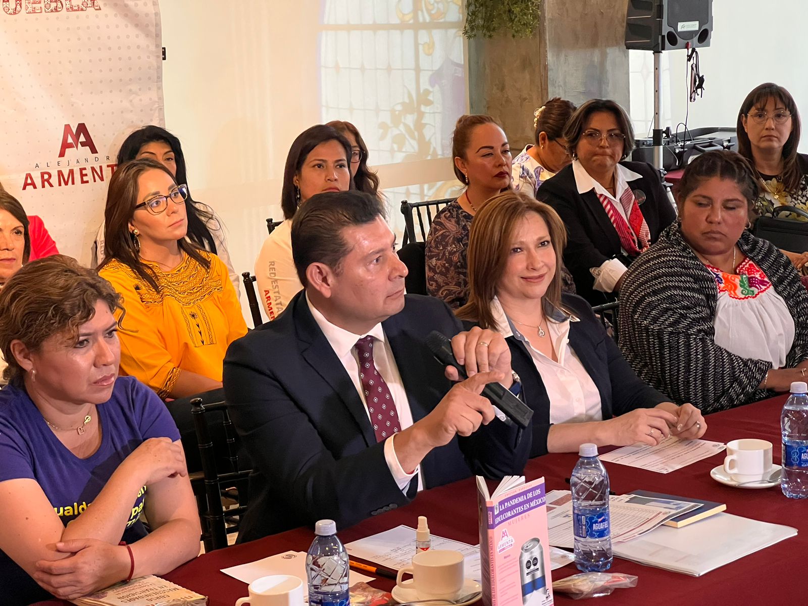 Alejandro Armenta cumple en la defensa de las mujeres, la niñez y la juventud