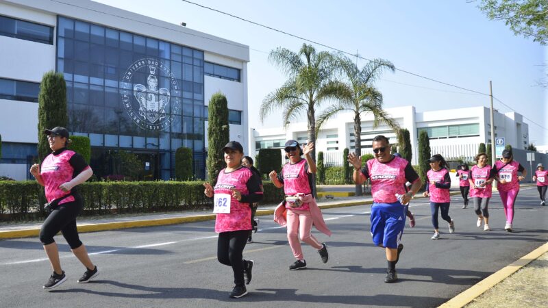 Cientos de universitarias se dieron cita en la Carrera de la Madre Universitaria de la BUAP