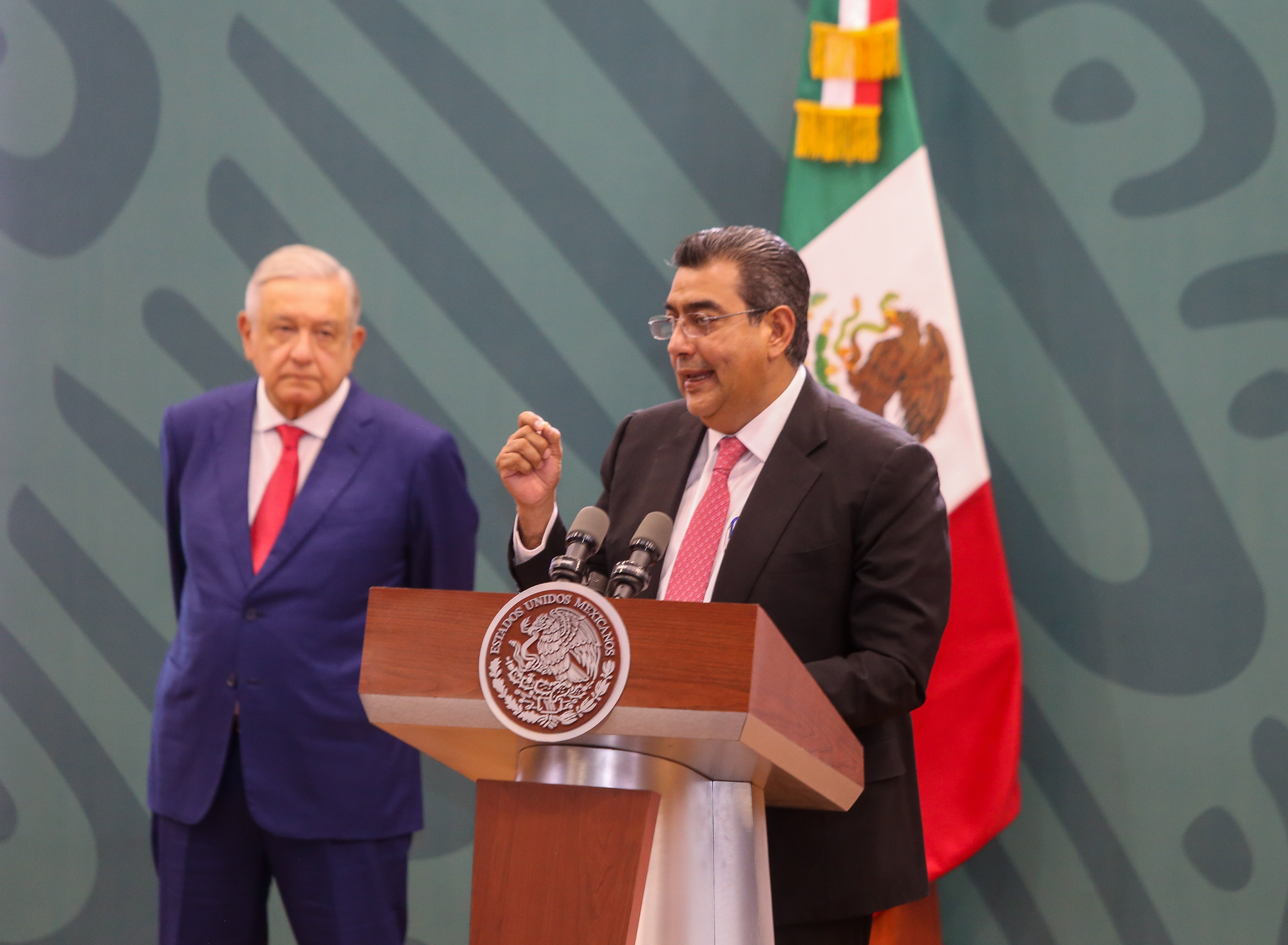 En Puebla gobernabilidad y seguridad están garantizadas, destaca Sergio Salomón ante AMLO