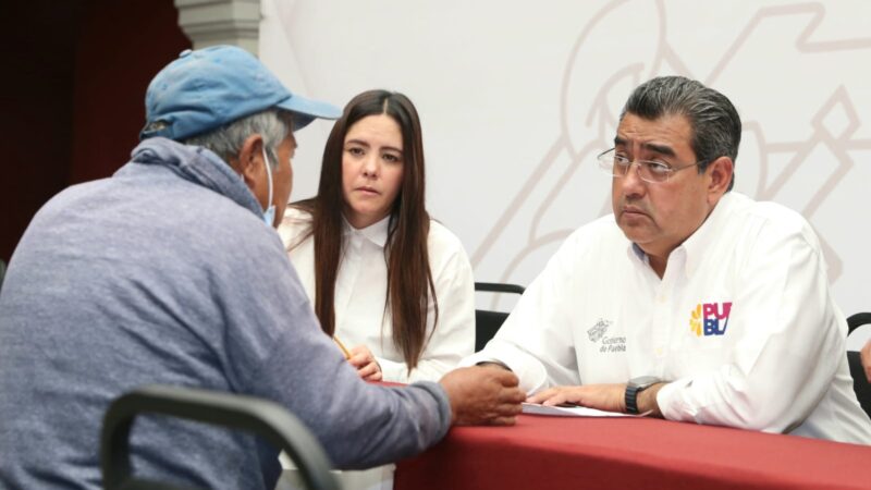 En el «Martes Ciudadano» Sergio Salomón  atendió y canalizó al señor Daniel quien le solicitó una prótesis de pierna