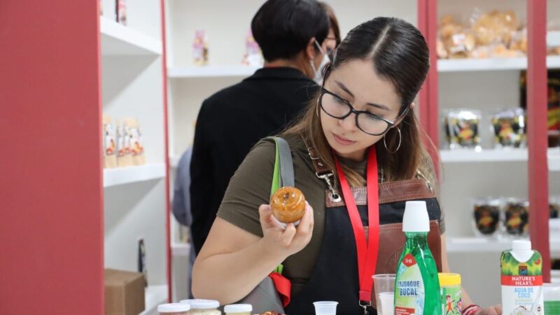 Crece personal ocupado en comercio y servicios informa Olivia Salomón de Economía en Puebla