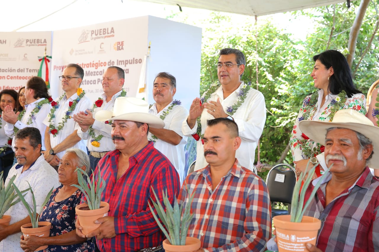 Viajará Sergio Salomón a USA para reunirse con migrantes poblanos 16 de septiembre