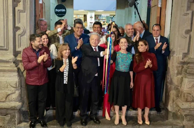 Estuvo Sergio Salón Céspedes con AMLO en entrega de bastón de mando a Claudia Sheinbaum