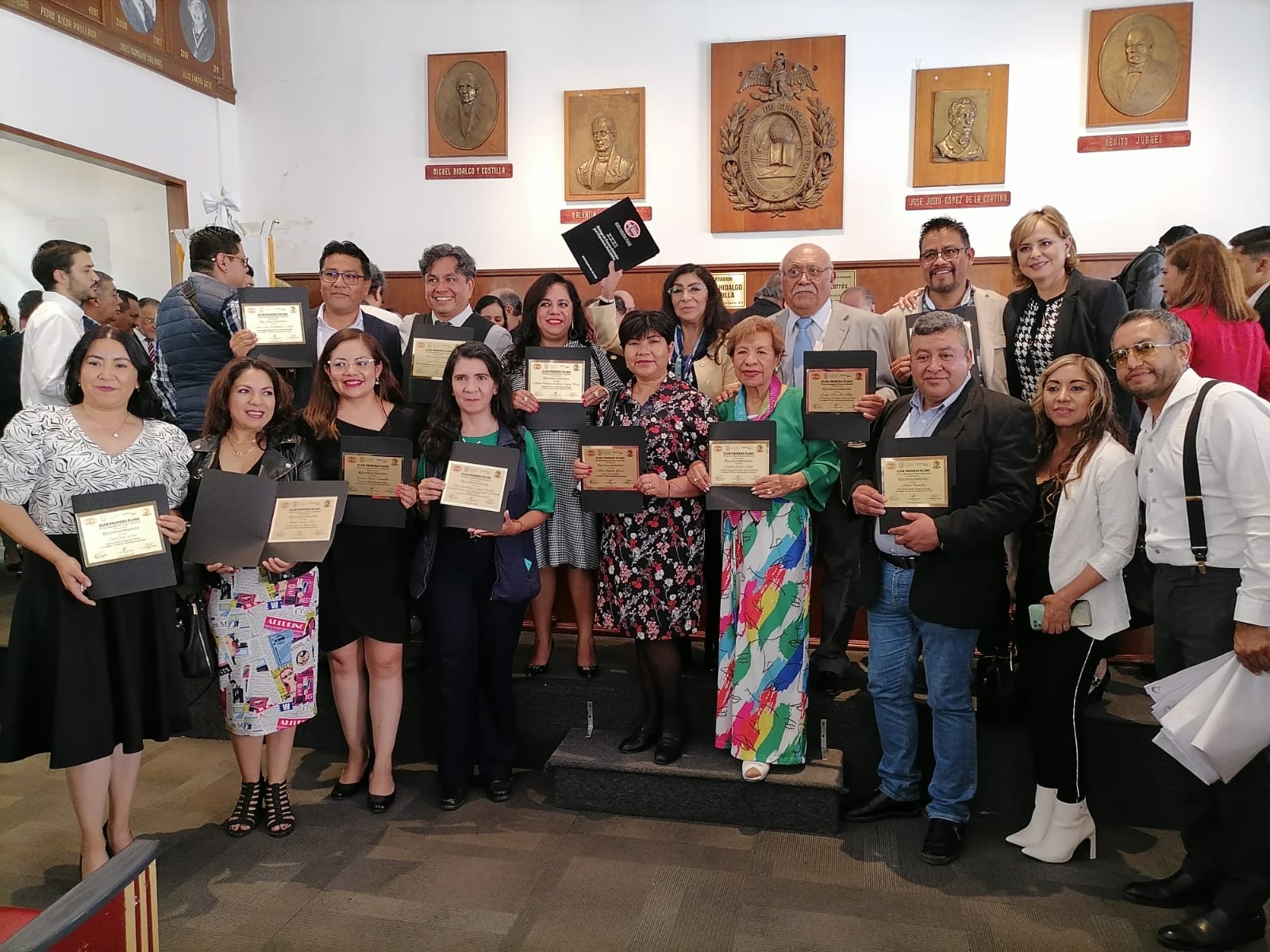 Club Primera Plana galardonó a Periodistas Poblanos por su Trayectoria