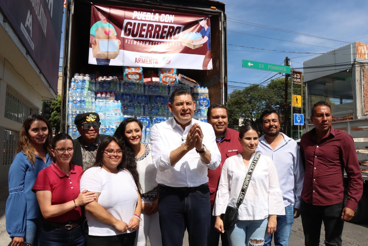 Con la ayuda de las y los poblanos Senador Armenta logra 25 toneladas para damnificados de Guerrero