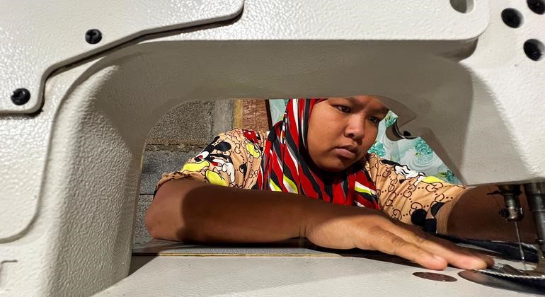 Coser el futuro después de un asedio mortal, ellas cuentan su historia