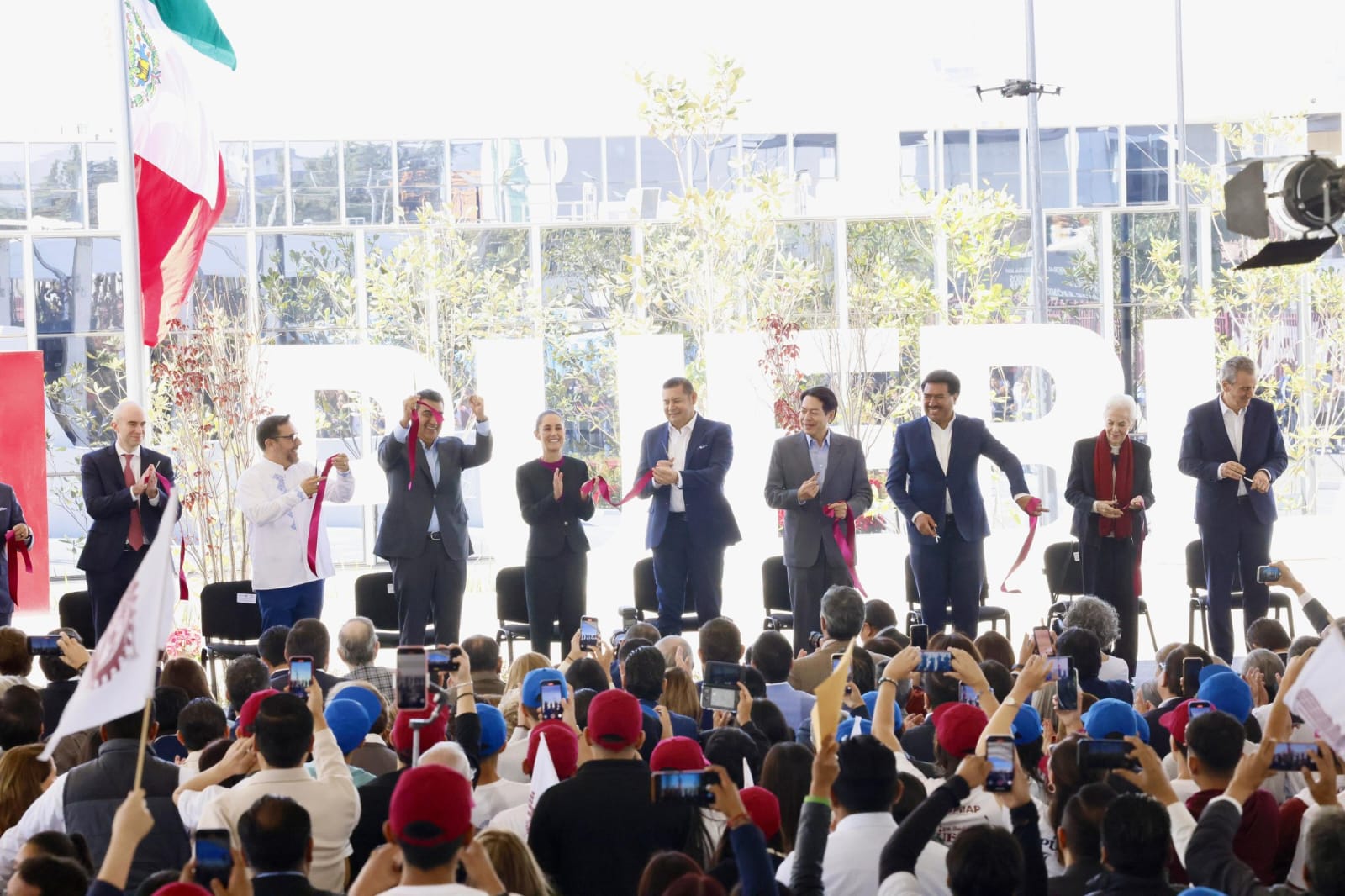 Presidenta Claudia Sheinbaum inaugura CECyT No.20 “Natalia Serdán” y de la UPII “Alejo Peralta” del IPN en Puebla