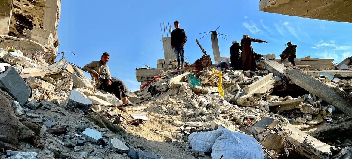 Israel sigue bombardeando hogares y asesinando familias
