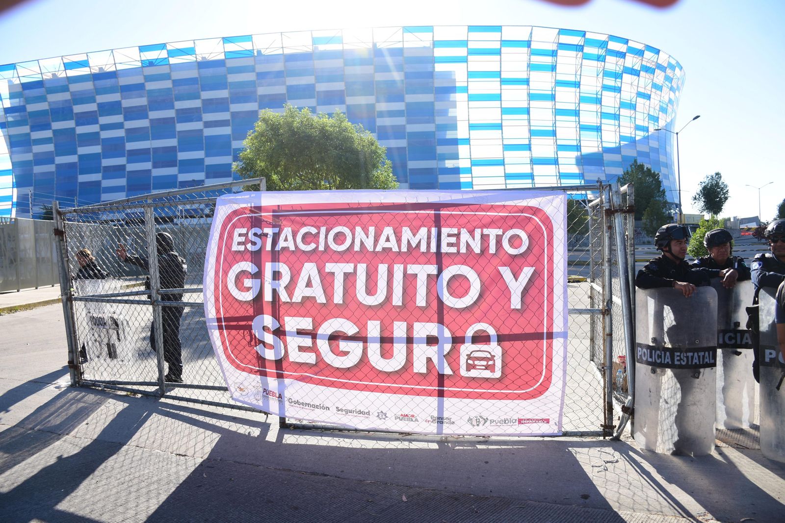 Habrá gratuidad y seguridad en la zona de los estadios, le quitan el control a las mafias