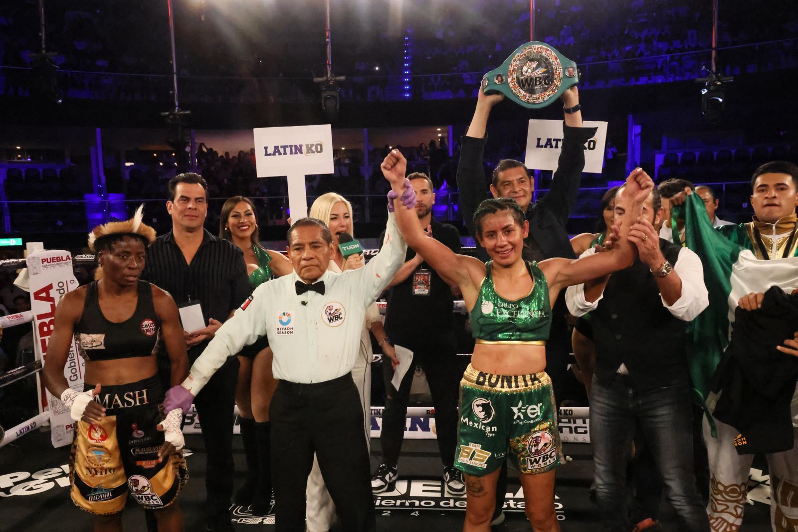 Gaby “La Bonita” Sánchez retuvo su cinturón peso Mosca al derrotar por decisión unánime a la sudafricana Simangele “La Leona” Hadebe