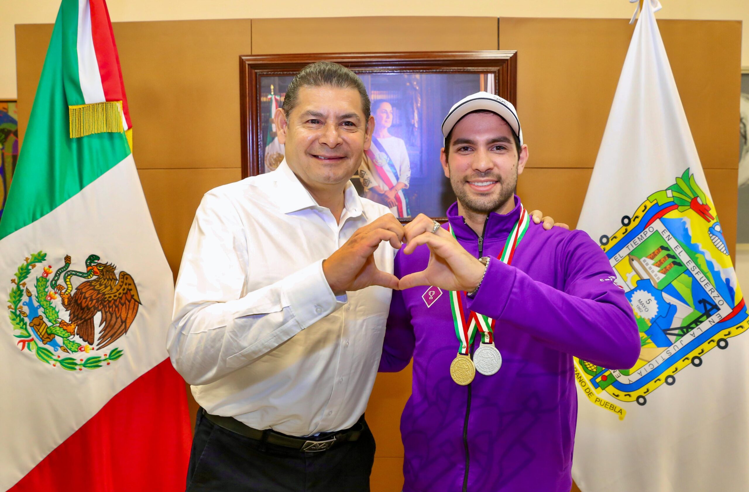 Puebla duplica apoyo económico a sus medallistas, anuncia el gobernador Armenta