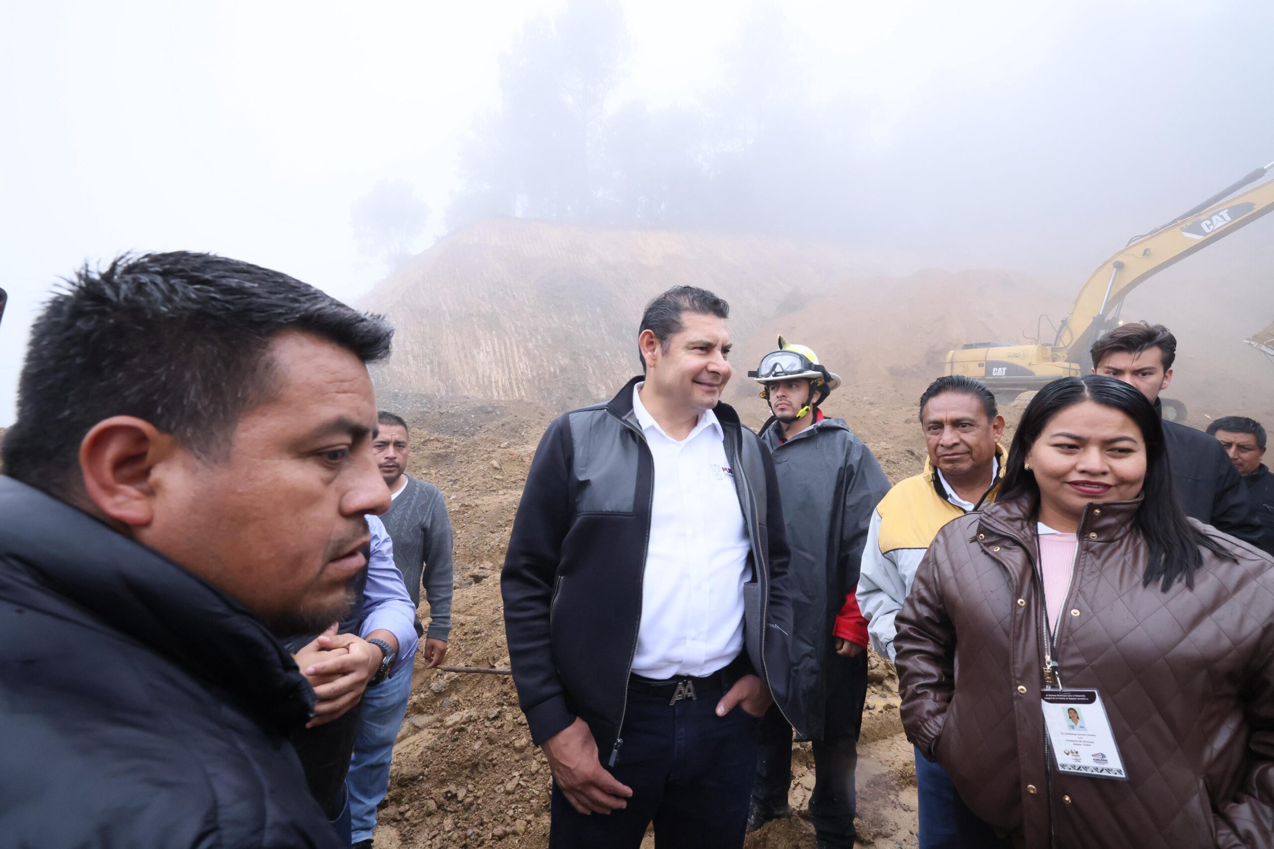 Promete Armenta Universidad Rosario Castellanos y Arco de Seguridad en Eloxochitlán, tras impacto de Huracán Erick