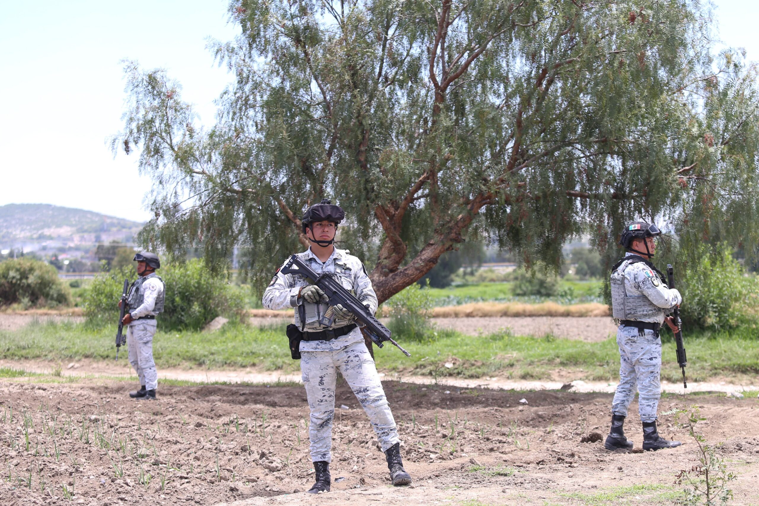 Elementos de la Defensa, GN y SSP localizan toma clandestina de gas LP en San Juan Acozac