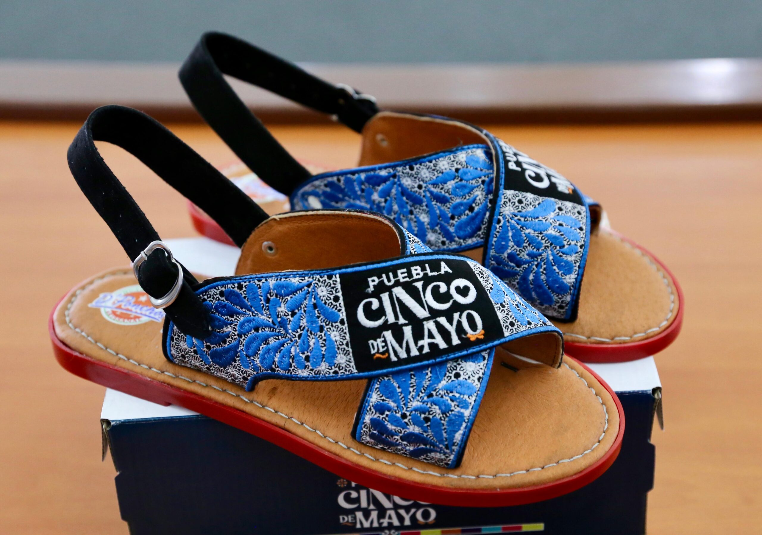 Puebla dignifica por primera vez el trabajo de productores de calzado