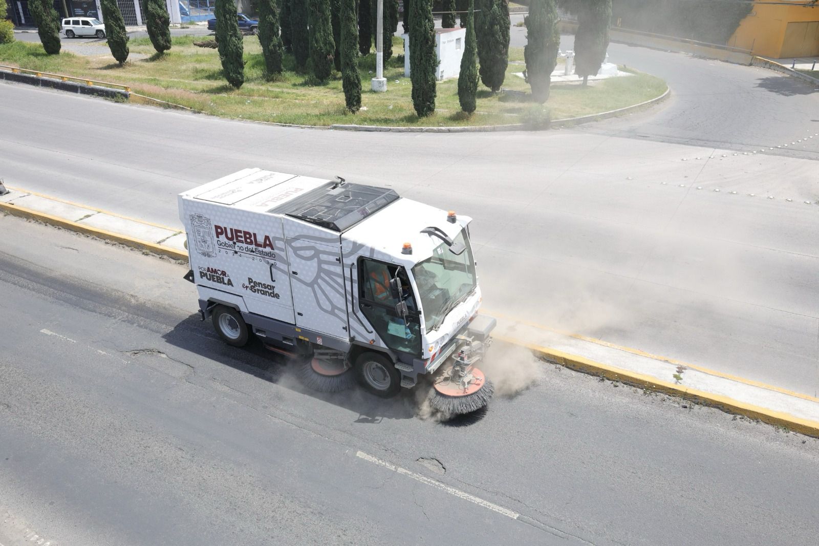 Intensifica Infraestructura barrido mecánico en Puebla Capital para mejorar imagen urbana