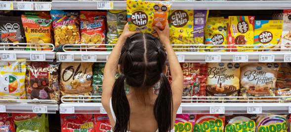Por primera vez los niños obesos superan a los que tienen bajo peso por culpa de la comida basura: UNICEF