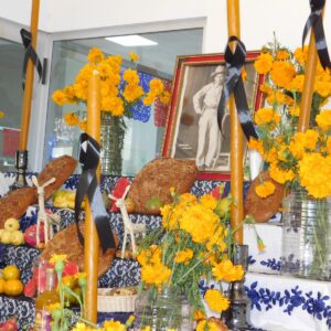 Santa Inés Ahuatempan presenta ofrenda monumental en el IPAM