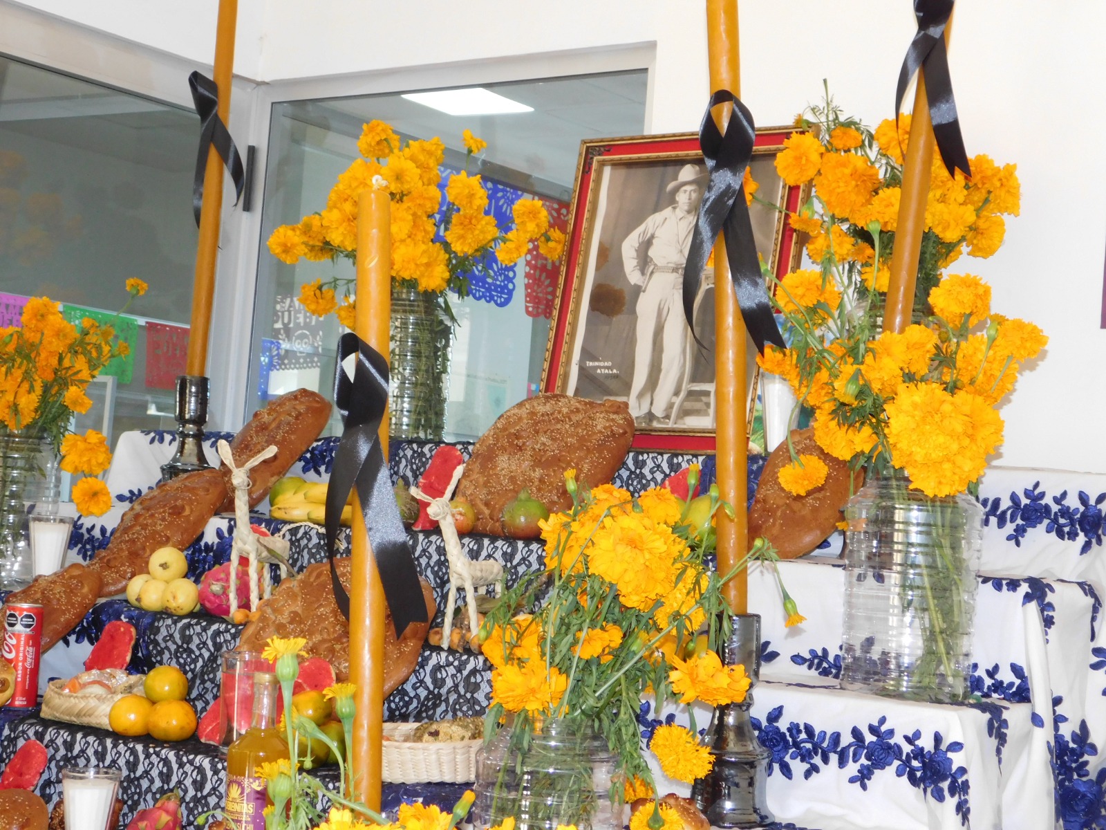 Santa Inés Ahuatempan presenta ofrenda monumental en el IPAM