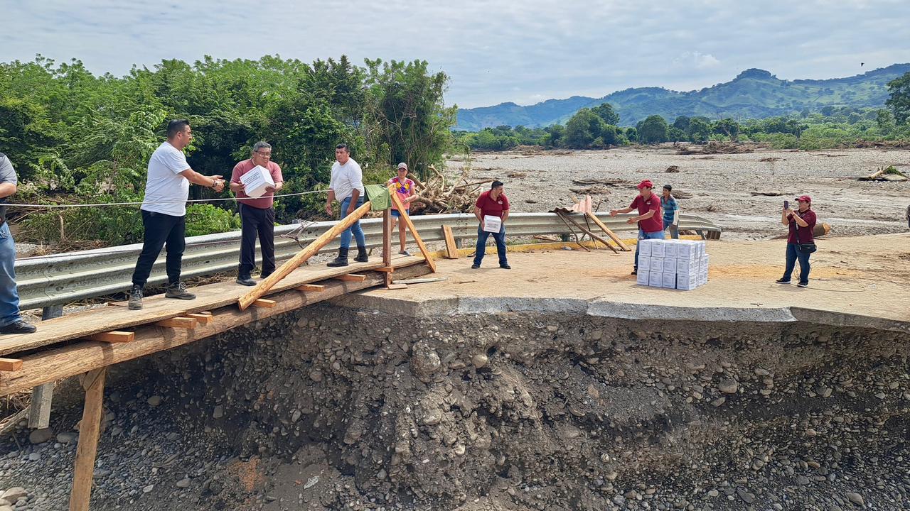 Más de 108 mil 200 apoyos entregados a damnificados: SEDIF