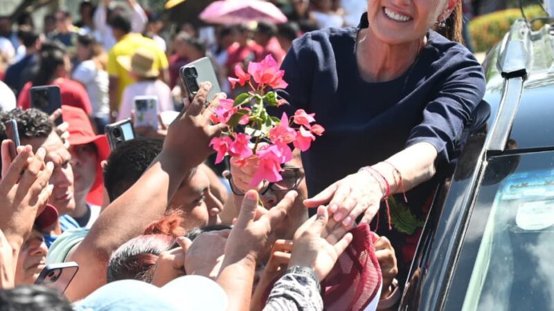 Rodeada de cientos de mexicanas y mexicanos, Presidenta Claudia Sheinbaum inaugura estaciones de la Línea K del Tren Interoceánico
