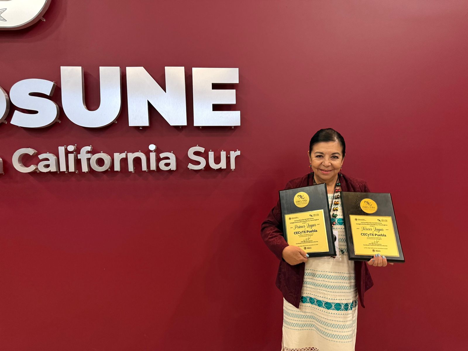 CECyTE Puebla recibe premio nacional por indicadores educativos sin precedentes
