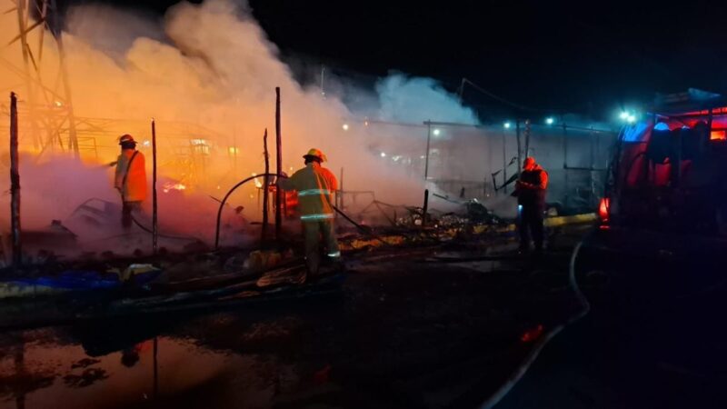 En Central de Abasto de Huixcolotla hubo incendio