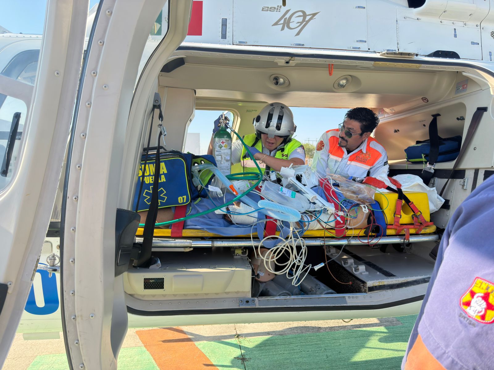 Con traslado aéreo, Puebla garantizan atención especializada a joven lesionado